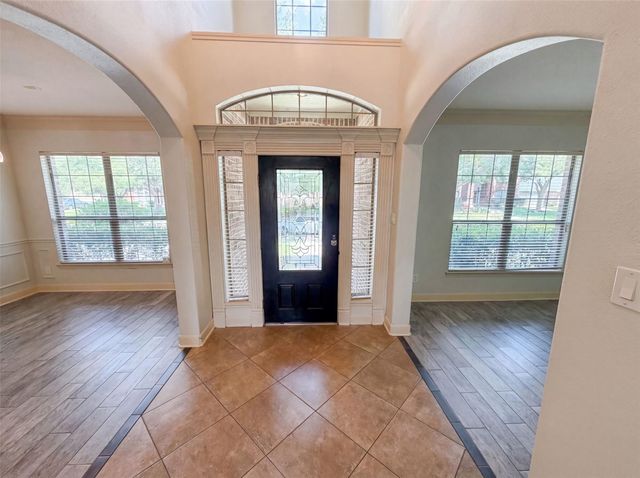 15822 Maple Shores Drive, Houston, TX 77044