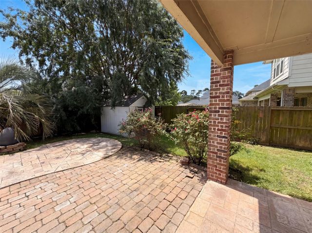15822 Maple Shores Drive, Houston, TX 77044