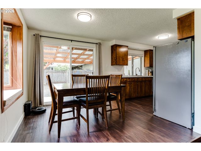 1085 STILLMAN Ave, Eugene, OR 97404