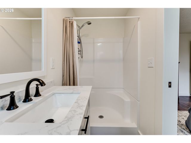 1085 STILLMAN Ave, Eugene, OR 97404