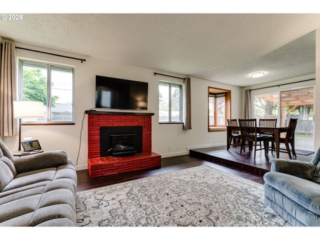 1085 STILLMAN Ave, Eugene, OR 97404