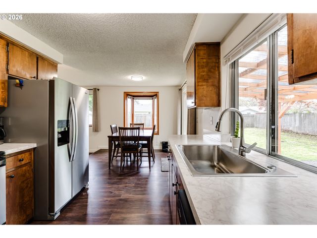 1085 STILLMAN Ave, Eugene, OR 97404