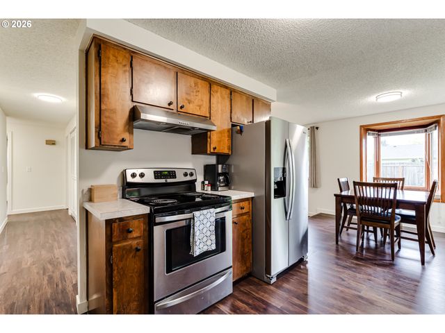 1085 STILLMAN Ave, Eugene, OR 97404