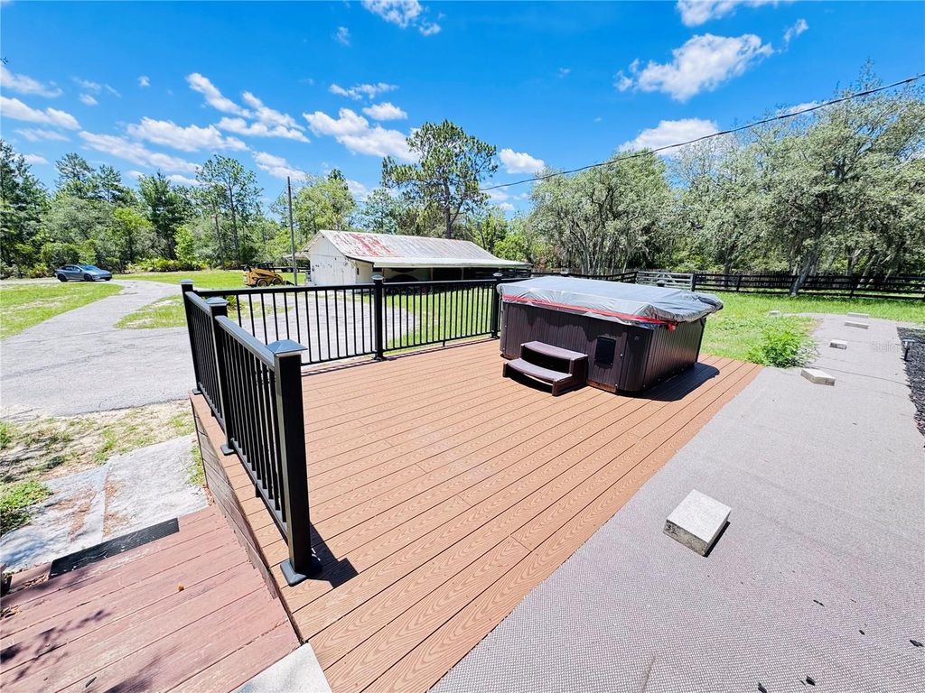 Image 18 of property listing at 7590 N CAESAR POINT, Dunnellon, FL 34433