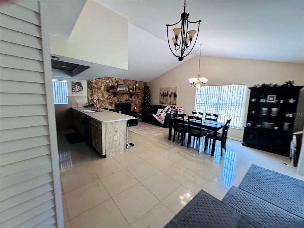 Image 3 of property listing at 7590 N CAESAR POINT, Dunnellon, FL 34433