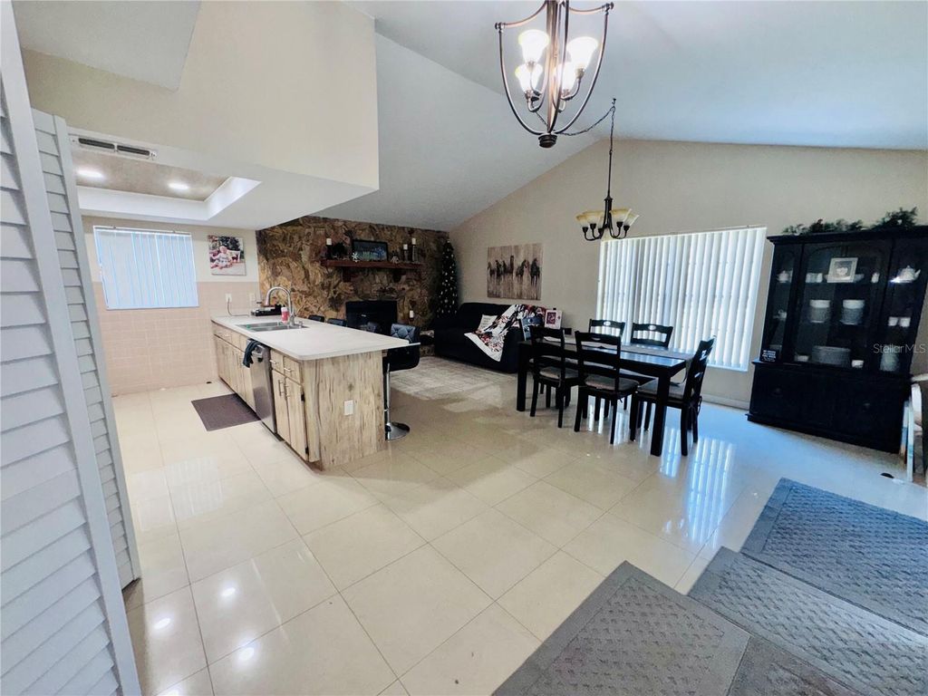 Image 32 of property listing at 7590 N CAESAR POINT, Dunnellon, FL 34433