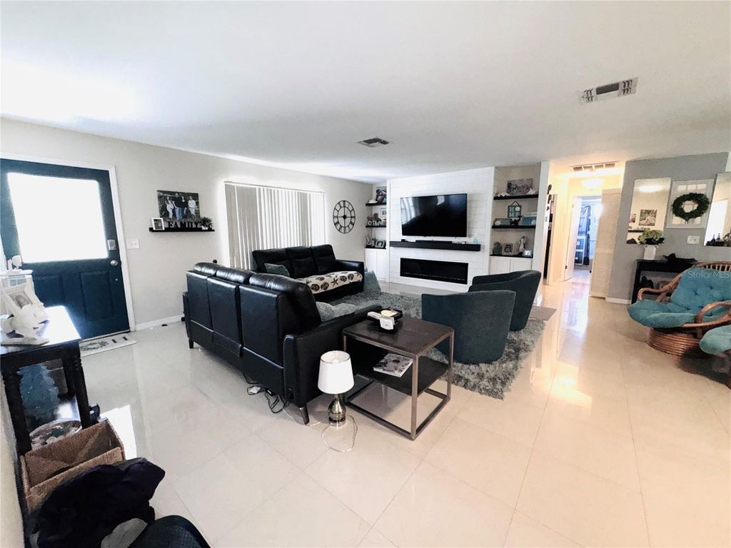 Image 35 of property listing at 7590 N CAESAR POINT, Dunnellon, FL 34433