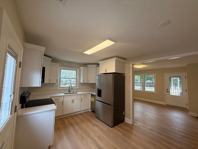 111 Oak Log Lake Rd., Conway, SC 29526