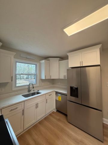 111 Oak Log Lake Rd., Conway, SC 29526