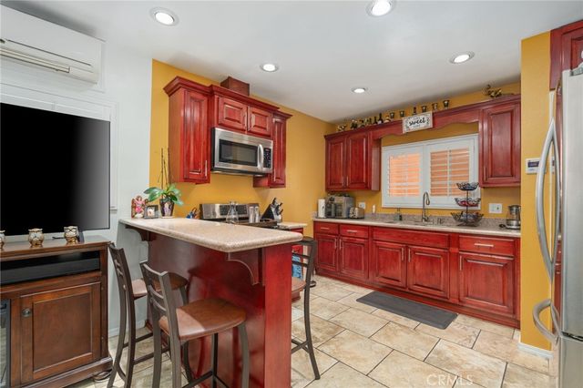 10240 Atlantic Ave, South Gate, CA 90280