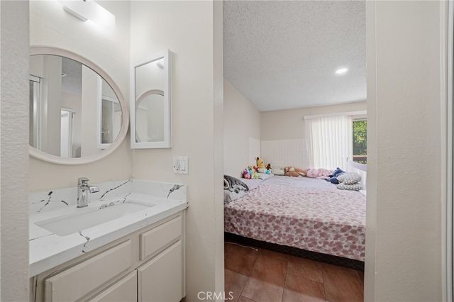 1251 S Meadow 120, Colton, CA 92324