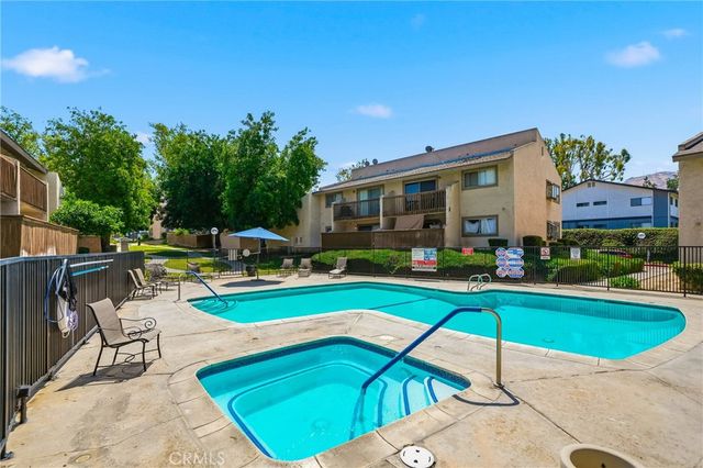 1251 S Meadow 120, Colton, CA 92324