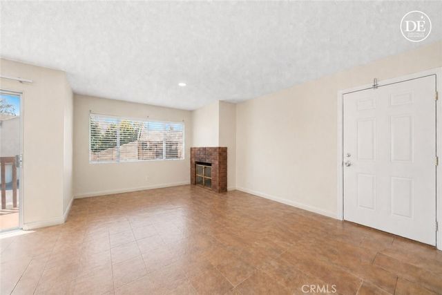 1251 S Meadow 120, Colton, CA 92324