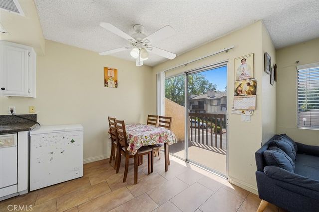 1251 S Meadow 120, Colton, CA 92324