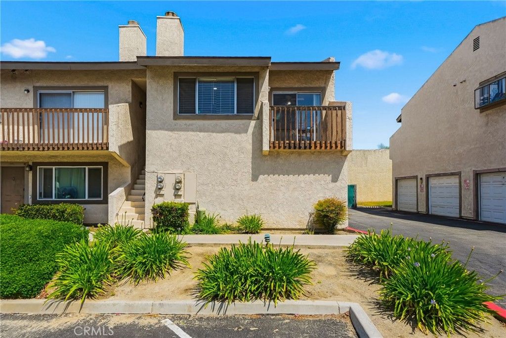 1251 S Meadow 120, Colton, CA 92324