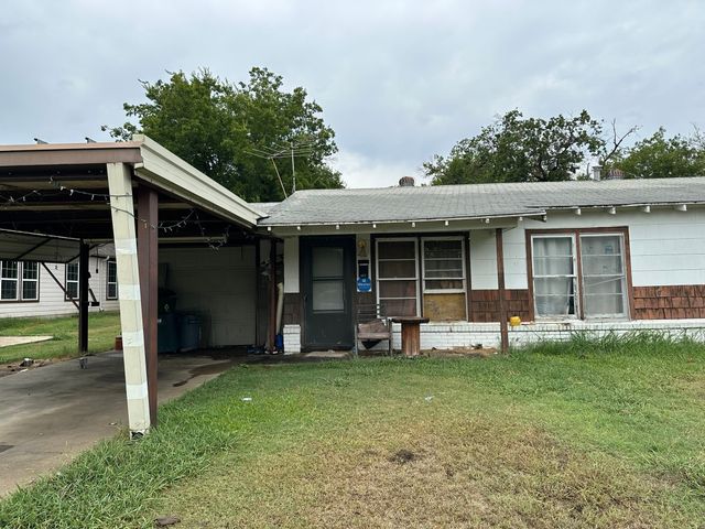 4417 Mckibben Street, Haltom City, TX 76117