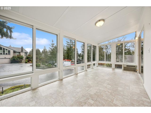 6170 Sw HEIGHTS Ln, Beaverton, OR 97007