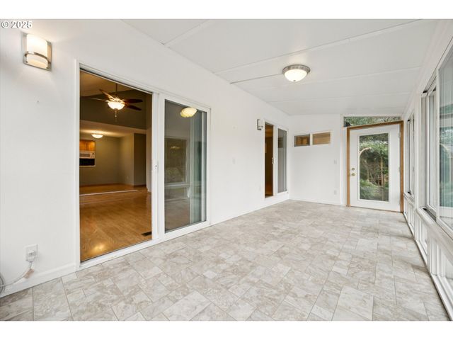 6170 Sw HEIGHTS Ln, Beaverton, OR 97007