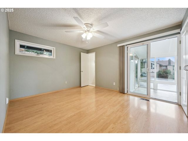 6170 Sw HEIGHTS Ln, Beaverton, OR 97007