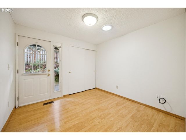 6170 Sw HEIGHTS Ln, Beaverton, OR 97007