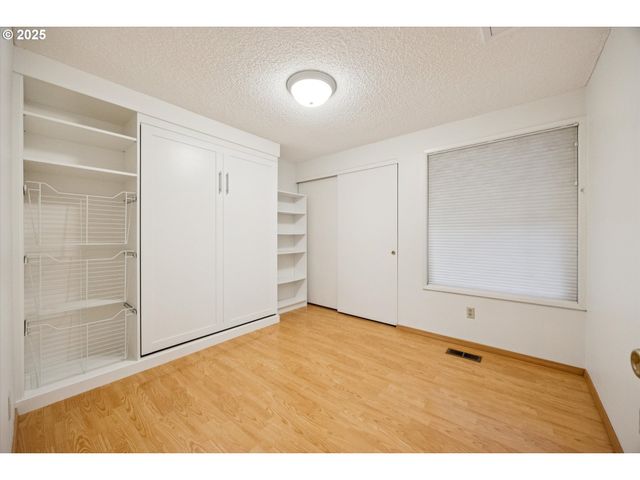 6170 Sw HEIGHTS Ln, Beaverton, OR 97007