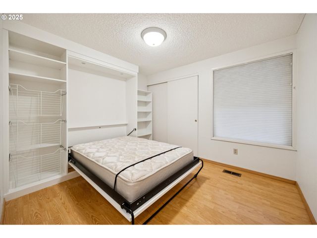 6170 Sw HEIGHTS Ln, Beaverton, OR 97007