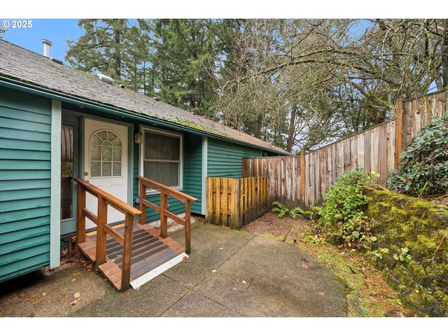 6170 Sw HEIGHTS Ln, Beaverton, OR 97007