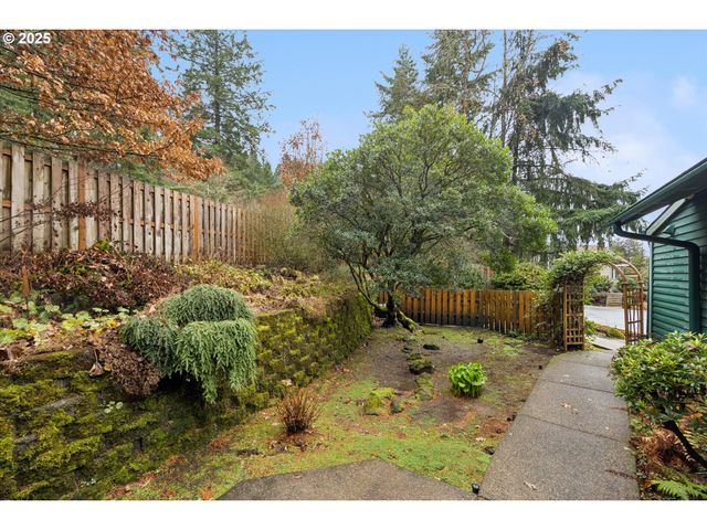 6170 Sw HEIGHTS Ln, Beaverton, OR 97007
