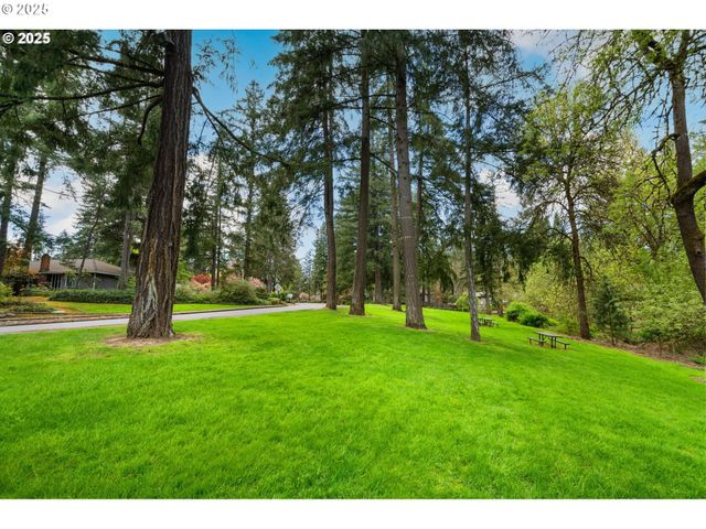 6170 Sw HEIGHTS Ln, Beaverton, OR 97007