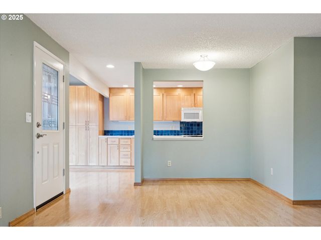 6170 Sw HEIGHTS Ln, Beaverton, OR 97007