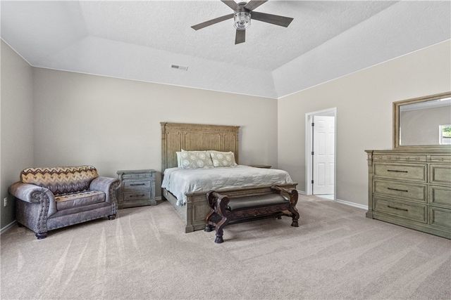 210 Rosehill Drive, Berryville, AR 72616