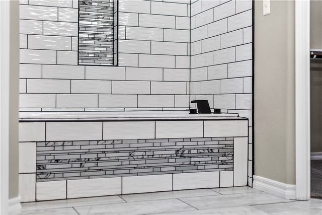 210 Rosehill Drive, Berryville, AR 72616