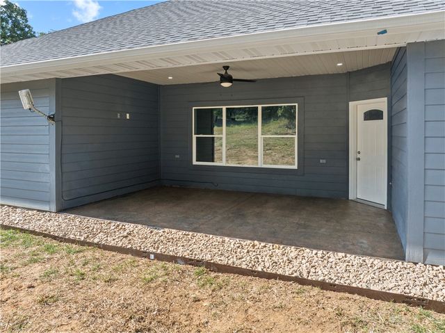 210 Rosehill Drive, Berryville, AR 72616