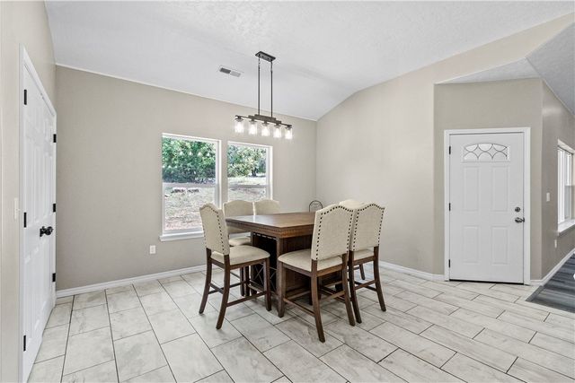 210 Rosehill Drive, Berryville, AR 72616