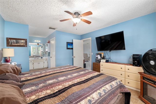 18 OLIVE CIRCLE, Ocala, FL 34472