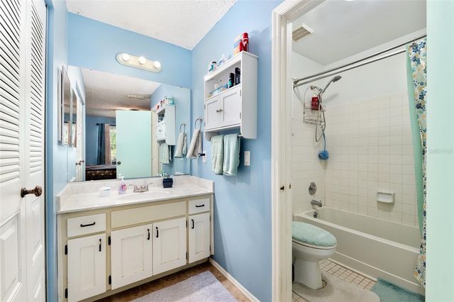 18 OLIVE CIRCLE, Ocala, FL 34472