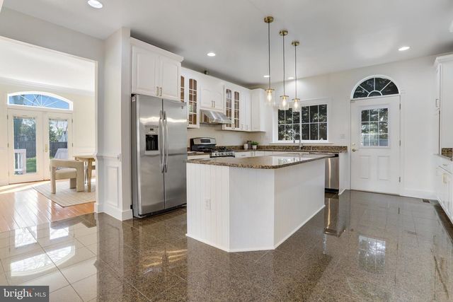 1615 S OAKLAND STREET, Arlington, VA 22204