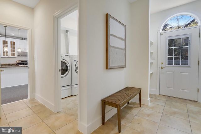 1615 S OAKLAND STREET, Arlington, VA 22204
