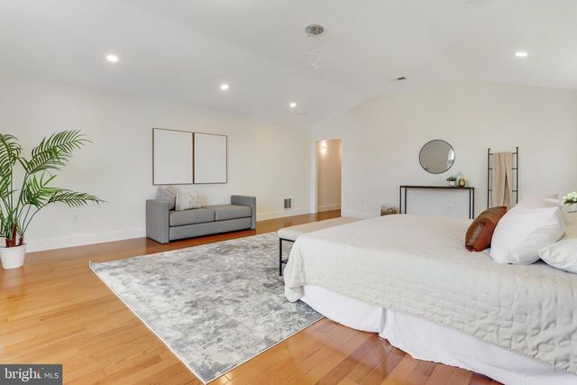 1615 S OAKLAND STREET, Arlington, VA 22204