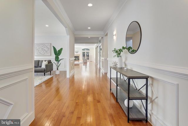 1615 S OAKLAND STREET, Arlington, VA 22204