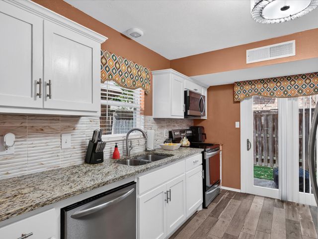 3018 Harbinger Lane, Dallas, TX 75287