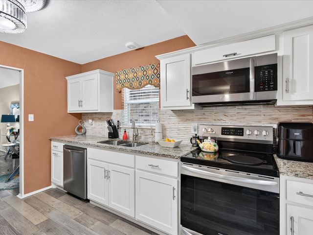3018 Harbinger Lane, Dallas, TX 75287