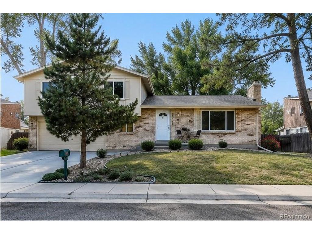 8229 Harlan Ct, Arvada, CO 80003