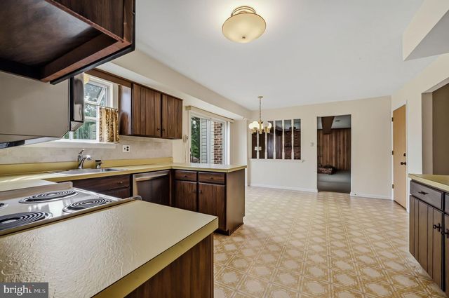1337 MARK DR, West Chester, PA 19380