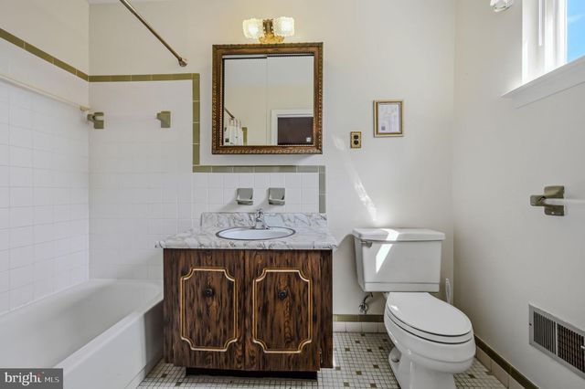 1337 MARK DR, West Chester, PA 19380