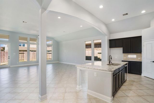 4813 Loures Lane, League City, TX 77573