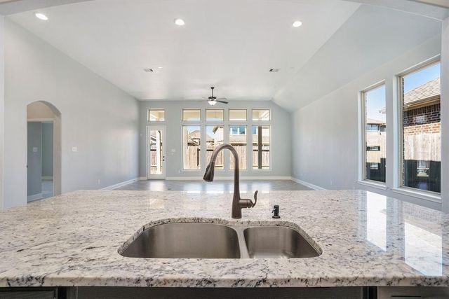 4813 Loures Lane, League City, TX 77573