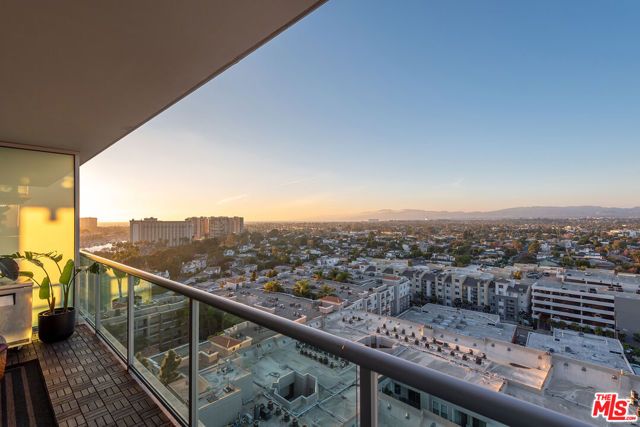 13700 Marina Pointe Drive 1520, Marina Del Rey, CA 90292