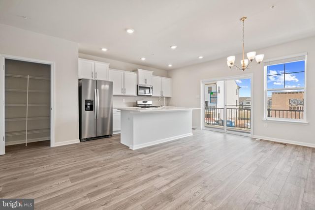 725 COMPASS WAY, Frederick, MD 21701