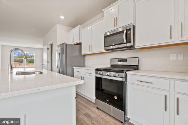 725 COMPASS WAY, Frederick, MD 21701